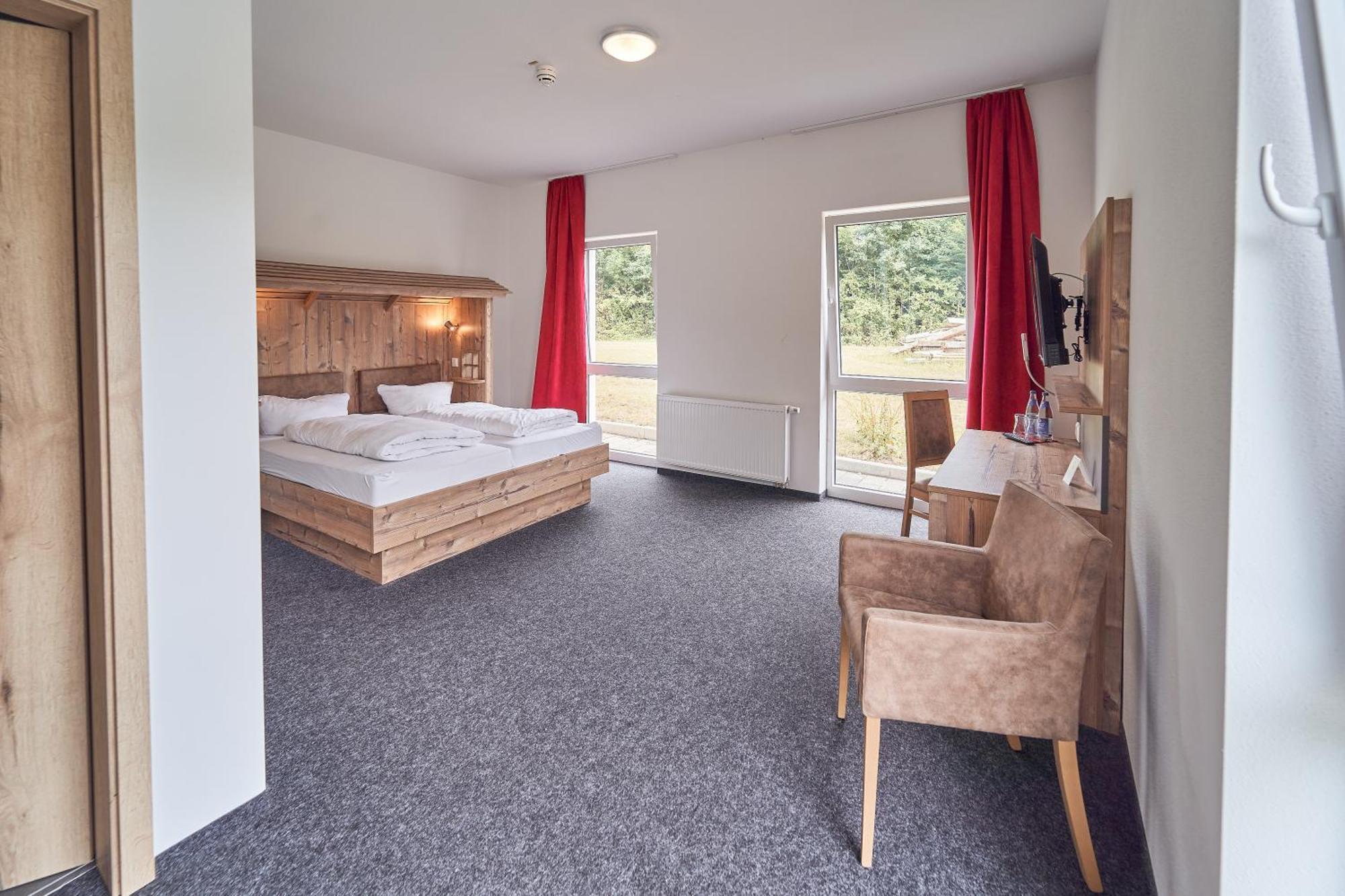 Hotel Am Interpark Großmehring Extérieur photo